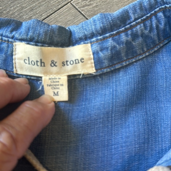 Anthropologie Cloth & Stone Chambray Top. - Picture 9 of 11